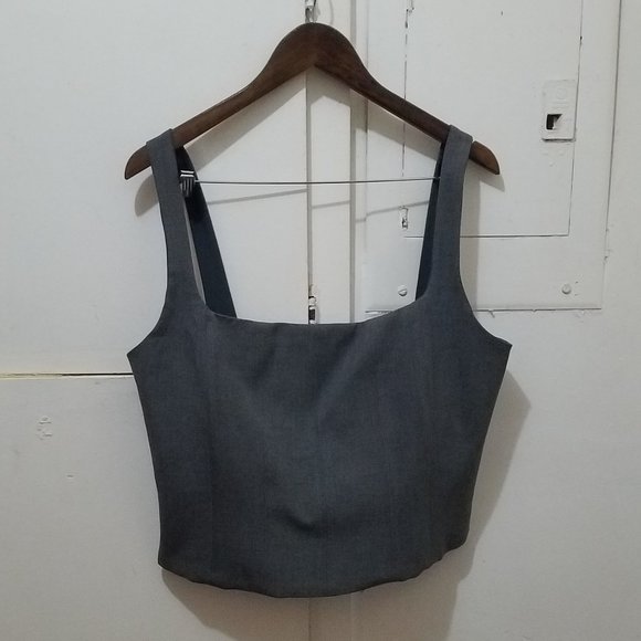 NWT GRAY STRETCHY TOP - Picture 7 of 9